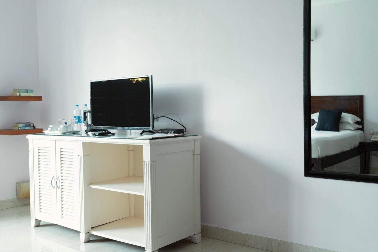 Arotel Rooms & Suites กาลังกูติ ภายนอก รูปภาพ