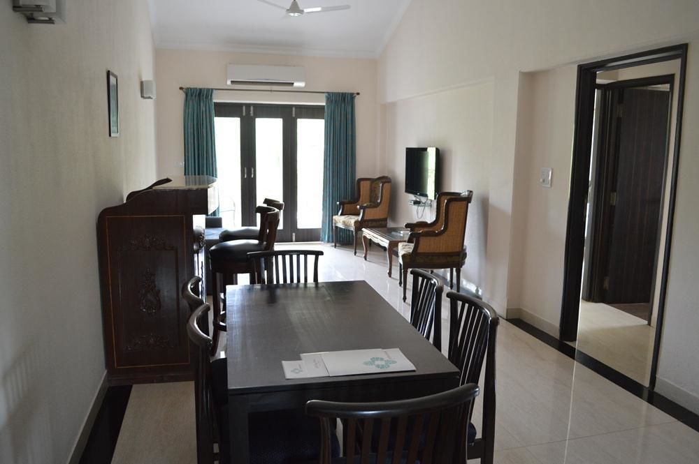 Arotel Rooms & Suites กาลังกูติ ภายนอก รูปภาพ