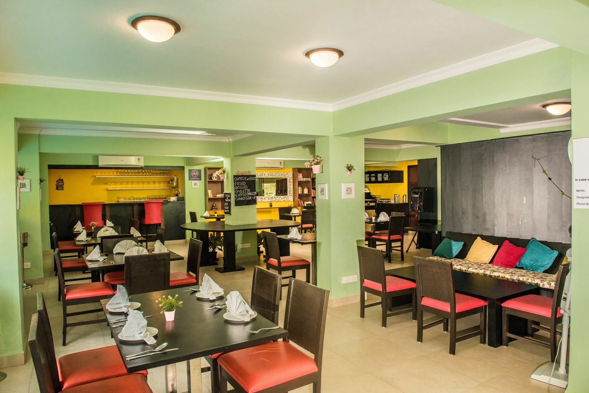 Arotel Rooms & Suites กาลังกูติ ภายนอก รูปภาพ